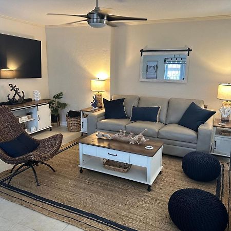 Three Treasures Beach House Ню Смирна Бийч Екстериор снимка